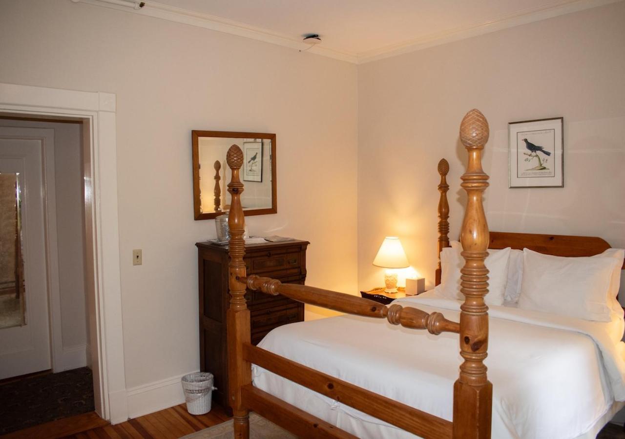 Apple Tree Inn
