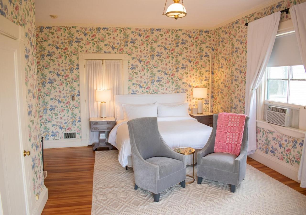 Apple Tree Inn Lenox