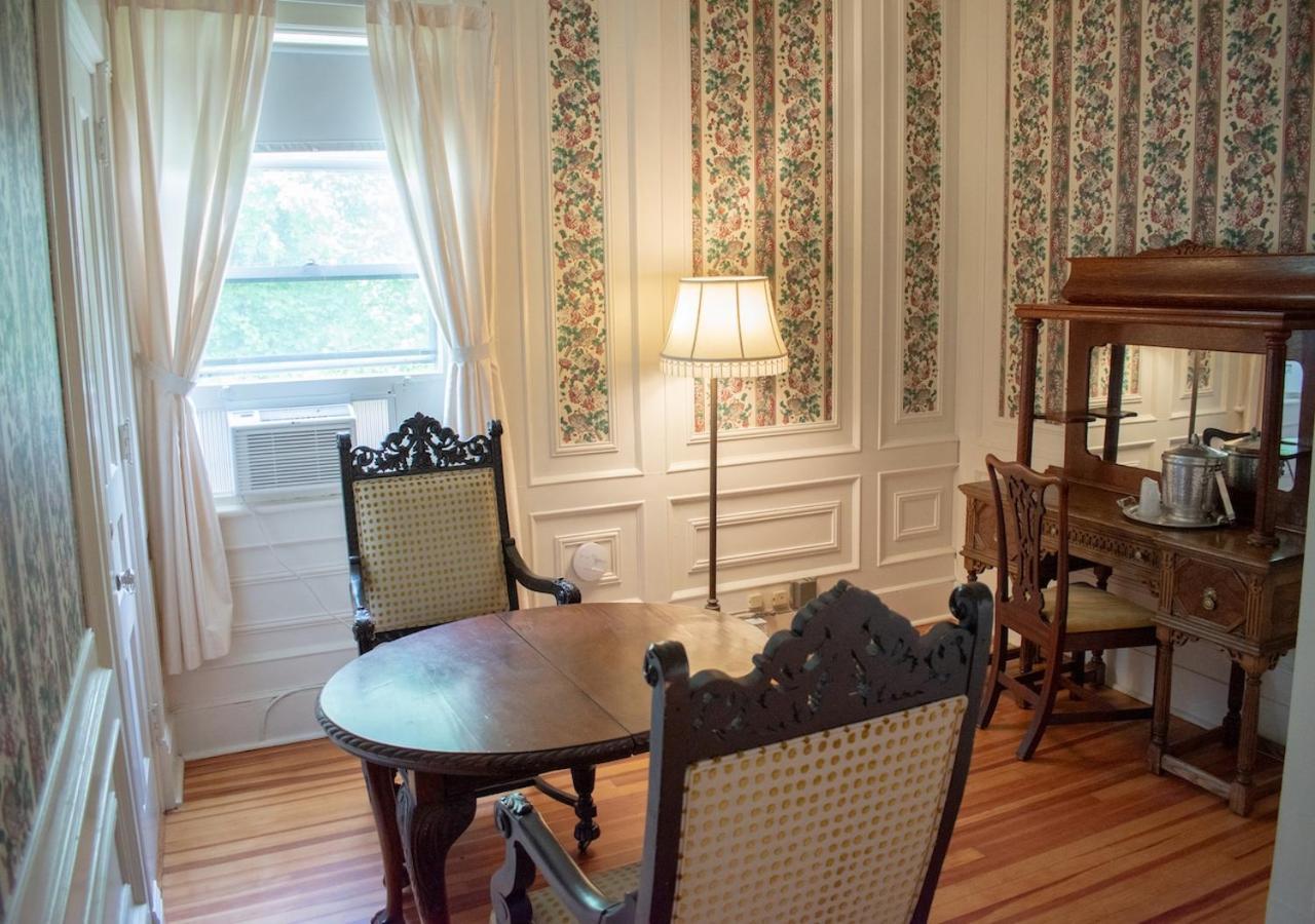 Apple Tree Inn Lenox